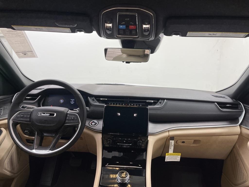 new 2025 Jeep Grand Cherokee car, priced at $51,565
