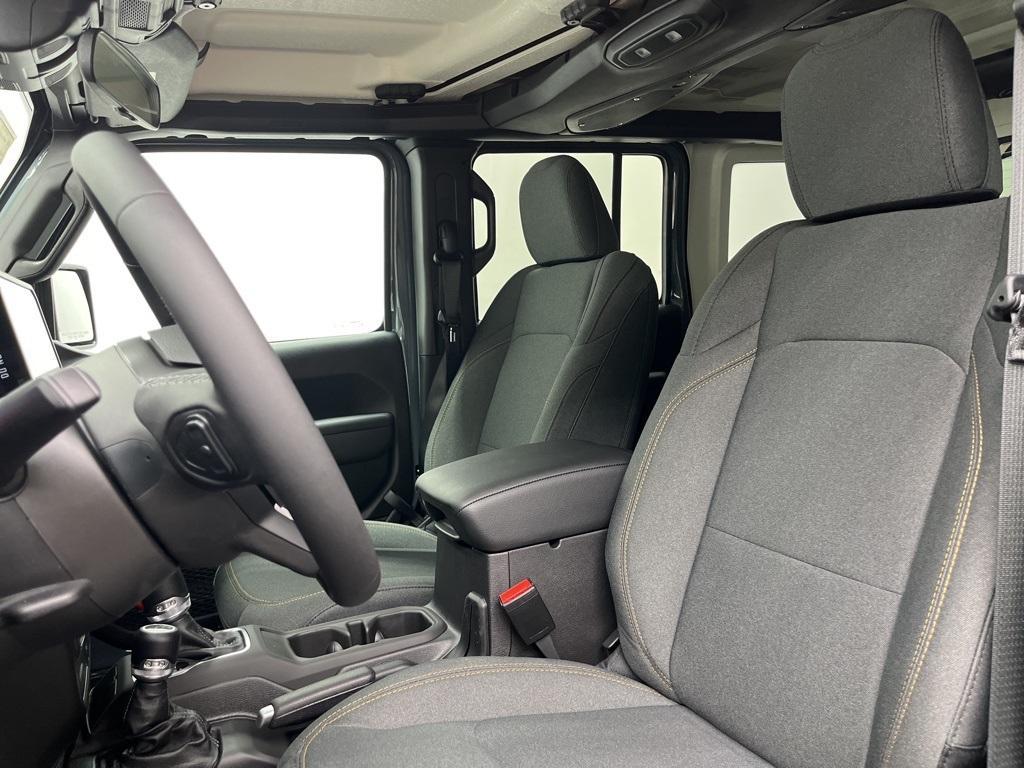 new 2025 Jeep Wrangler car, priced at $50,070