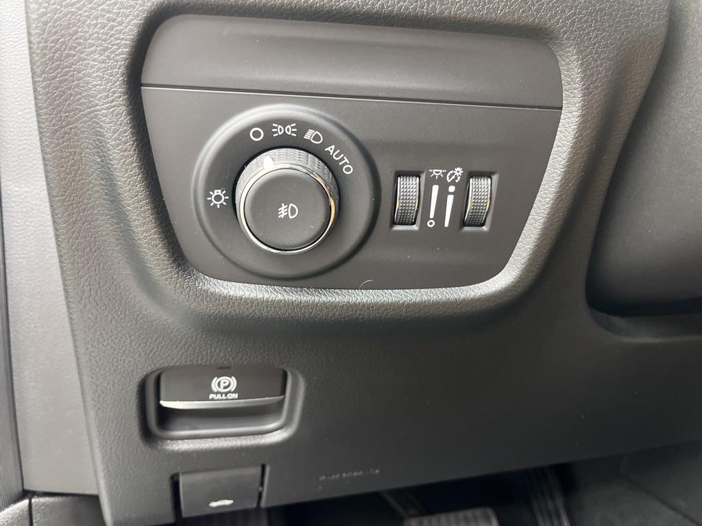 new 2025 Jeep Grand Cherokee car, priced at $59,508