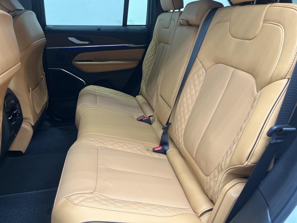 new 2025 Jeep Grand Cherokee car, priced at $59,508