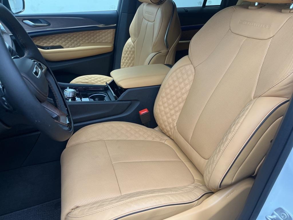 new 2025 Jeep Grand Cherokee car, priced at $59,508