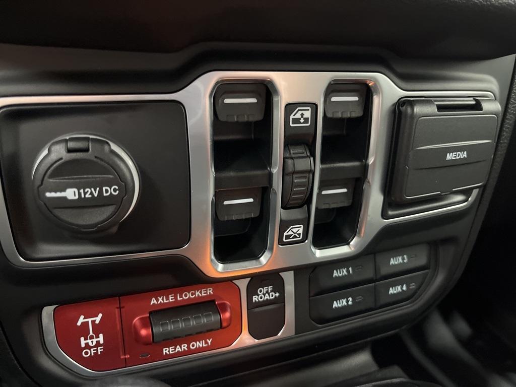 new 2025 Jeep Wrangler car, priced at $55,180