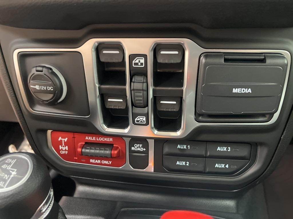 new 2025 Jeep Wrangler car, priced at $50,297