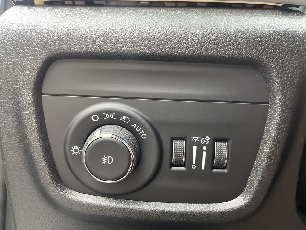 new 2025 Jeep Grand Cherokee L car, priced at $47,400