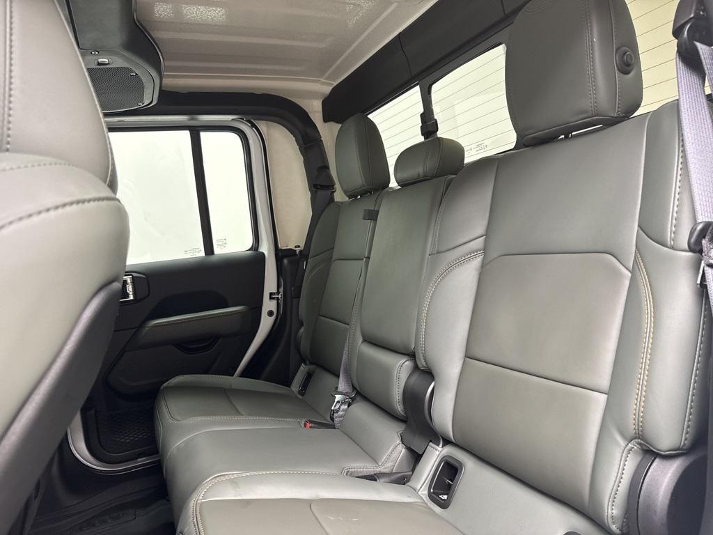 new 2025 Jeep Gladiator car, priced at $57,860