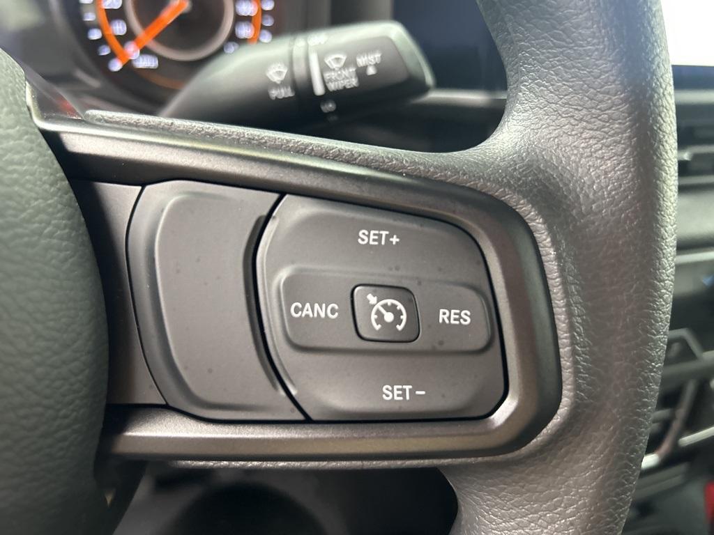 new 2025 Jeep Wrangler car, priced at $40,254