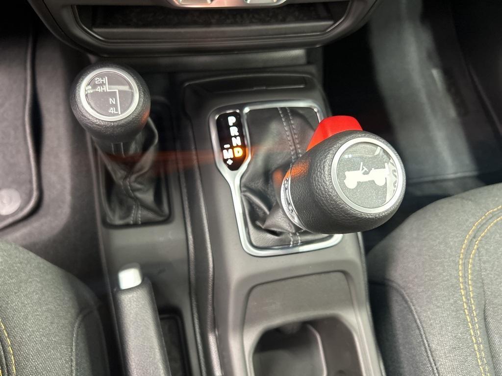 new 2025 Jeep Wrangler car, priced at $40,254