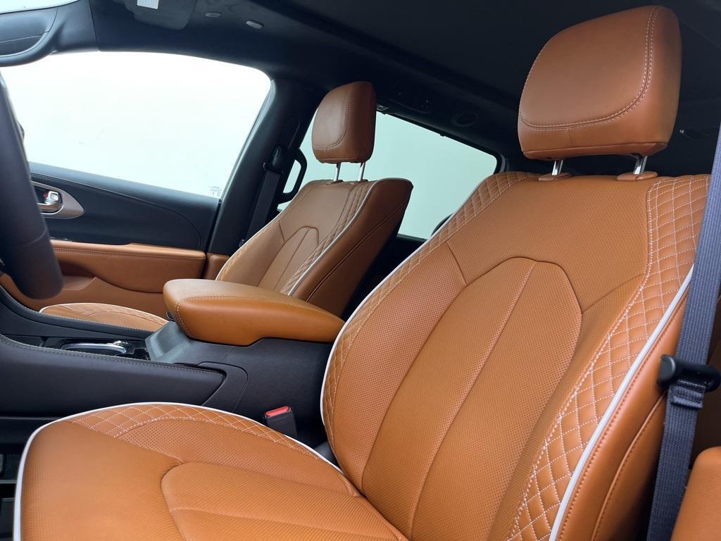 new 2026 Chrysler Pacifica car, priced at $54,665