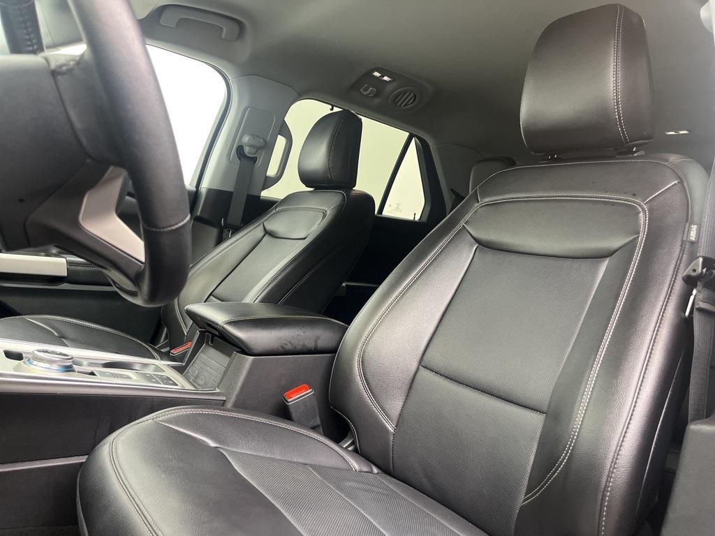 used 2024 Ford Explorer car, priced at $35,000