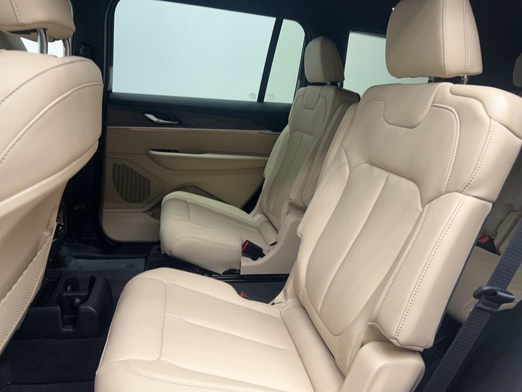 new 2025 Jeep Grand Cherokee L car, priced at $43,000