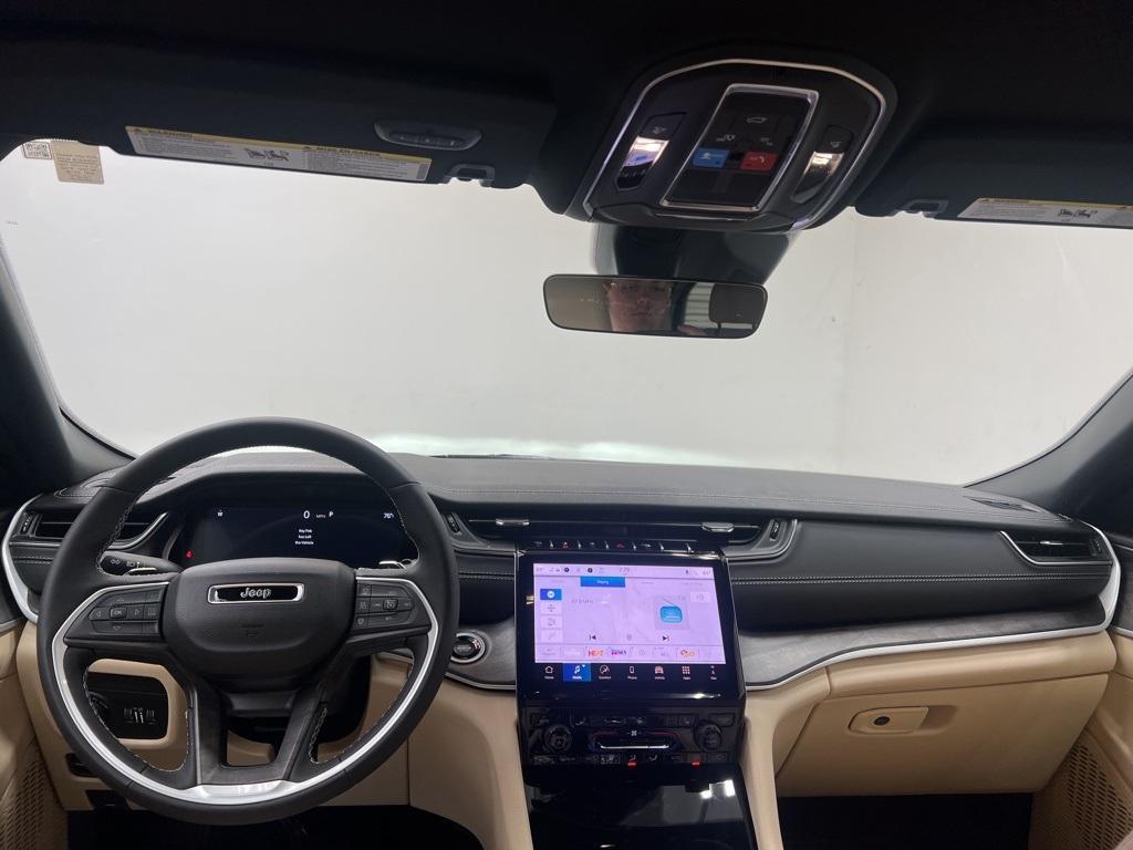 new 2025 Jeep Grand Cherokee L car, priced at $43,000