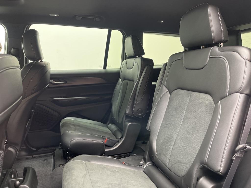 new 2025 Jeep Grand Cherokee L car, priced at $41,000