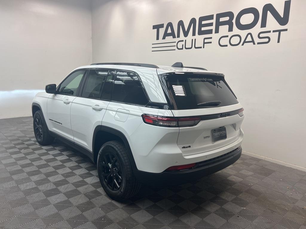 new 2025 Jeep Grand Cherokee car, priced at $38,000