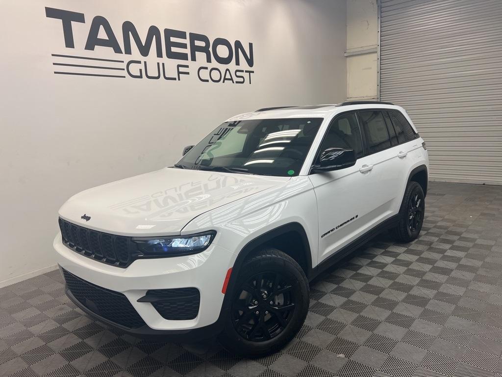 new 2025 Jeep Grand Cherokee car, priced at $38,000
