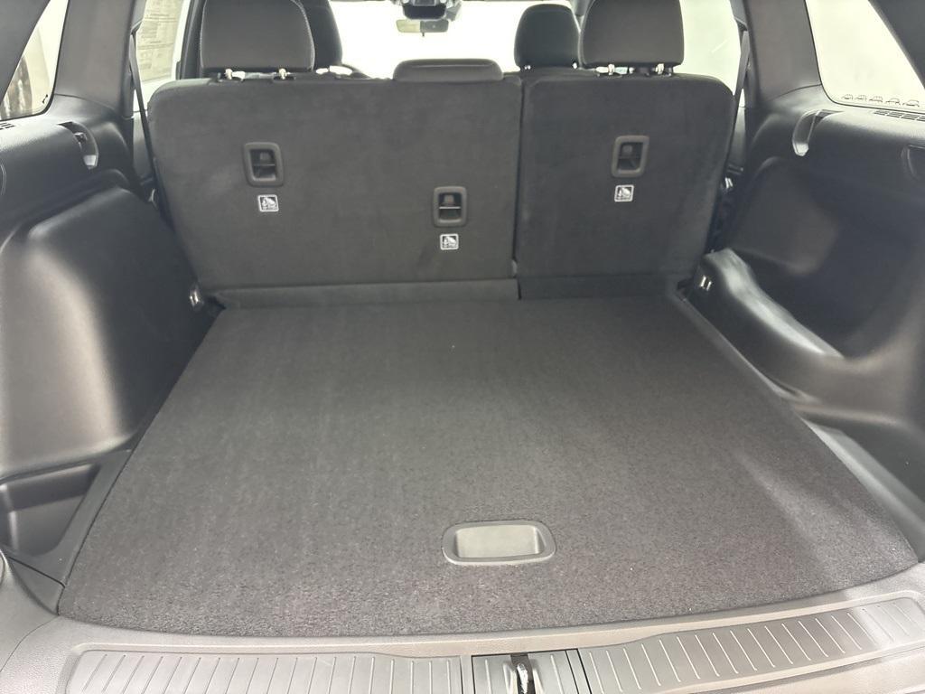new 2025 Jeep Grand Cherokee car, priced at $39,000