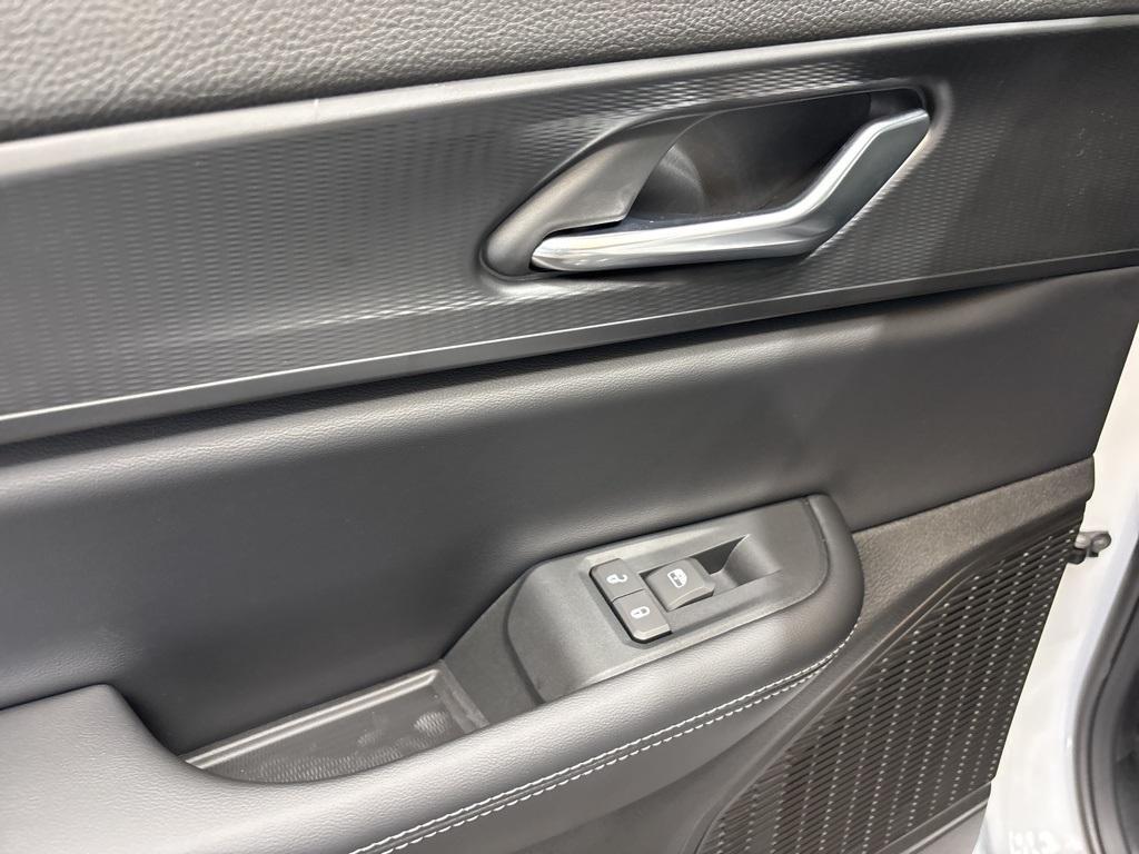 new 2025 Jeep Grand Cherokee car, priced at $39,000