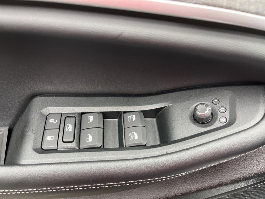 new 2025 Jeep Grand Cherokee car, priced at $42,000