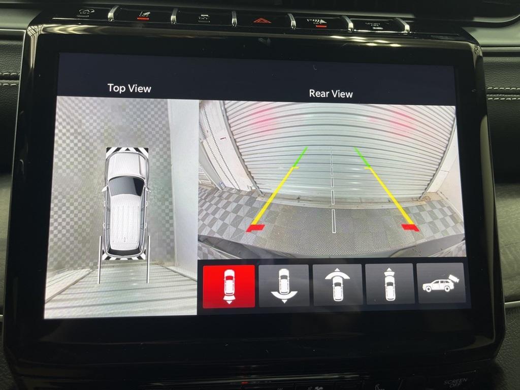 new 2025 Jeep Grand Cherokee car, priced at $47,000