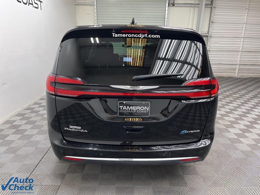 used 2024 Chrysler Pacifica Hybrid car, priced at $31,000