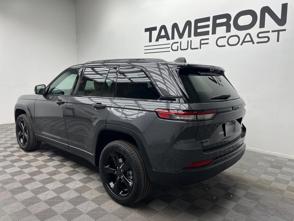 new 2025 Jeep Grand Cherokee car, priced at $54,955
