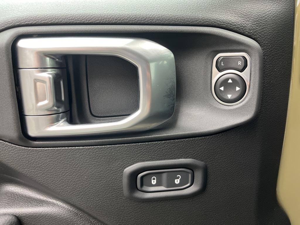 new 2025 Jeep Wrangler car, priced at $59,000