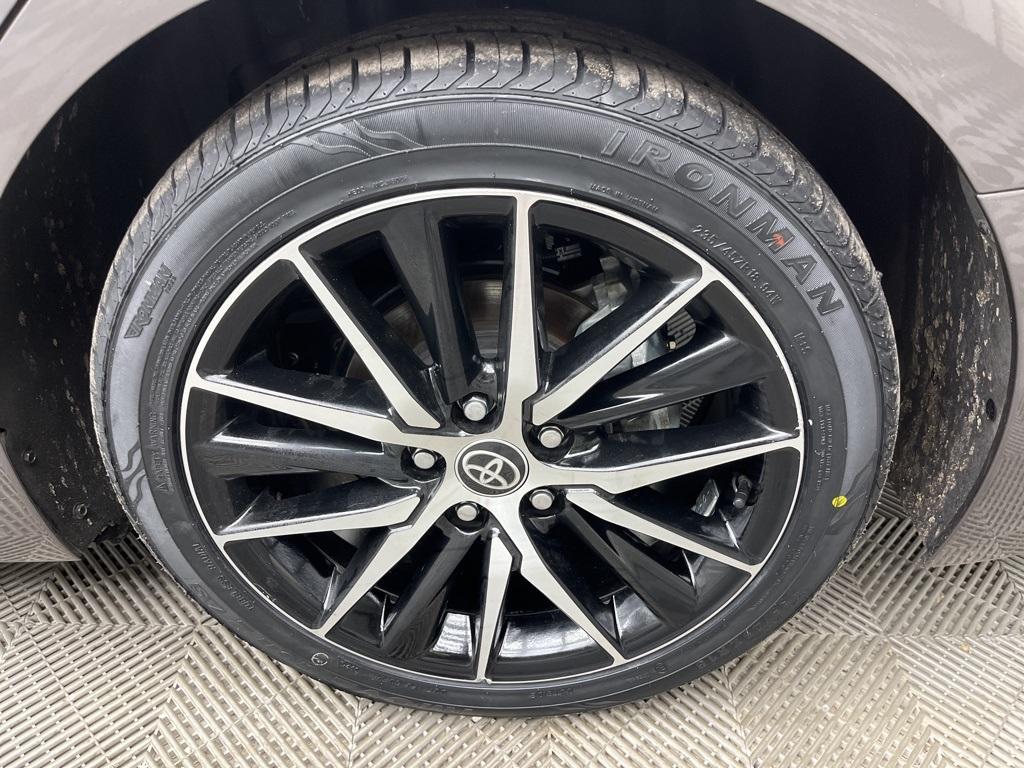 used 2022 Toyota Camry Hybrid car, priced at $23,000