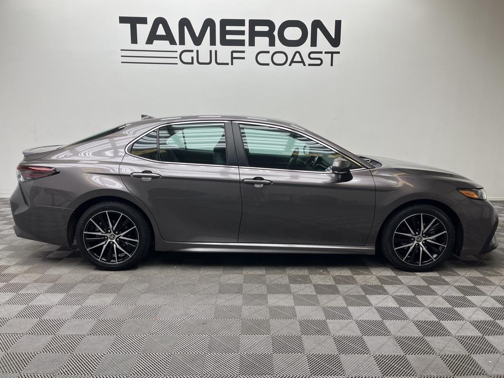used 2022 Toyota Camry Hybrid car, priced at $23,000