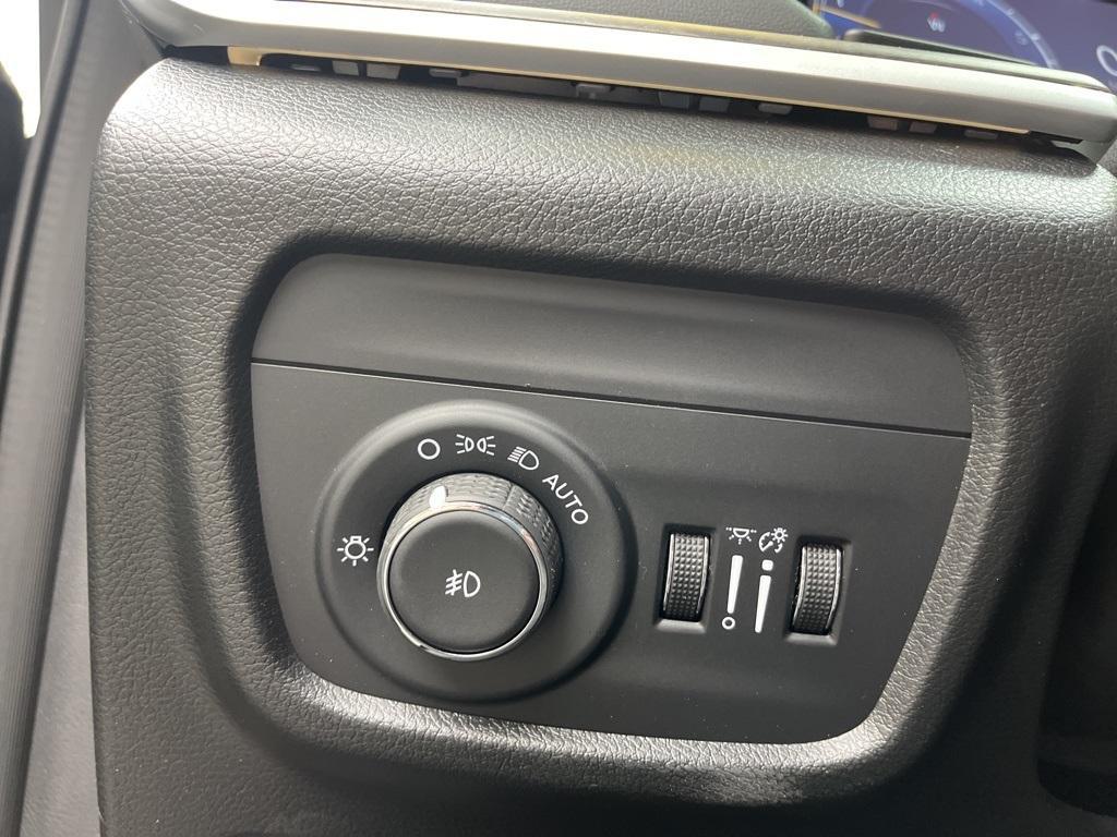 new 2025 Jeep Grand Cherokee car, priced at $51,960