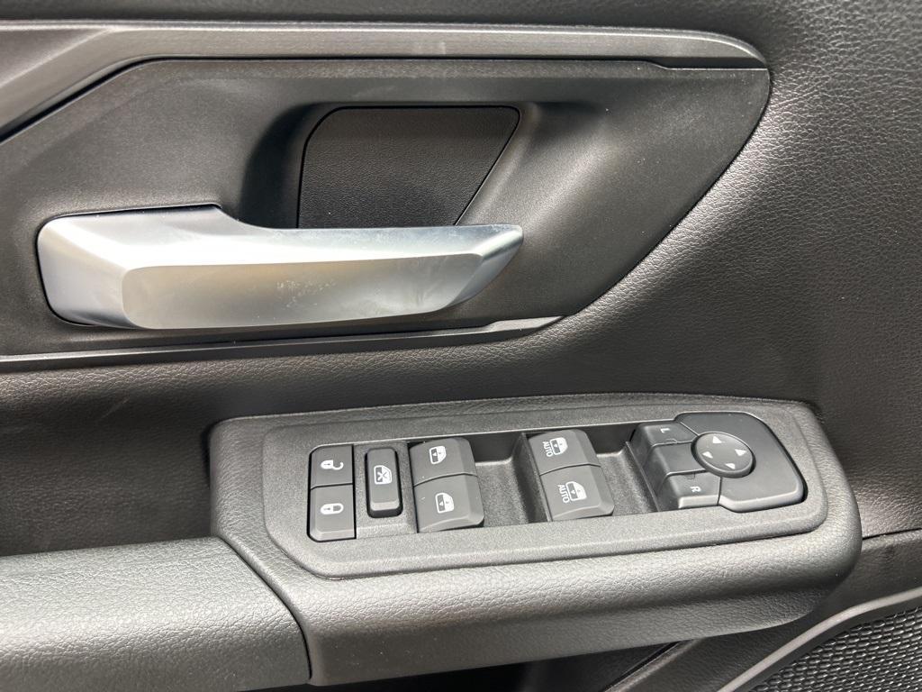 new 2025 Ram 1500 car, priced at $42,000