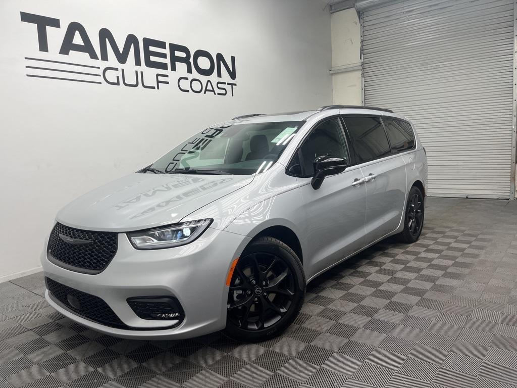 new 2026 Chrysler Pacifica car, priced at $53,863