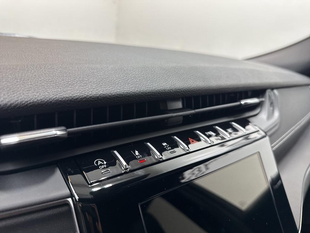 new 2025 Jeep Grand Cherokee L car, priced at $41,000