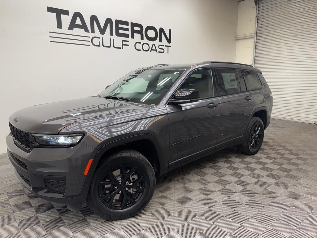 new 2025 Jeep Grand Cherokee L car, priced at $41,000