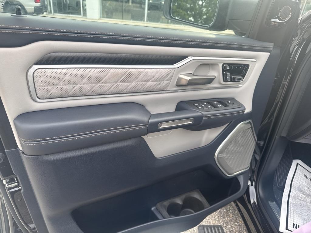 new 2025 Ram 1500 car