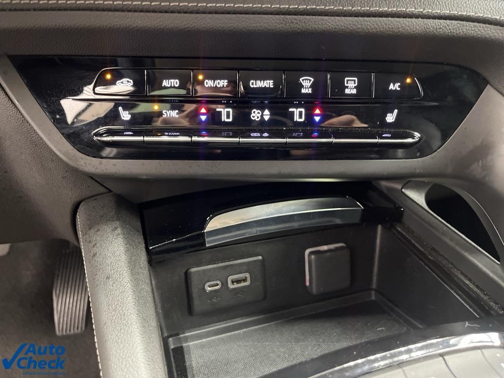 used 2023 Buick Envision car, priced at $22,400