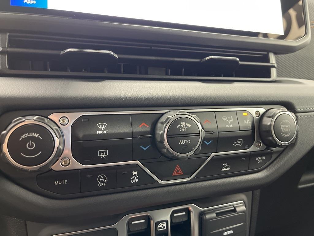 new 2025 Jeep Gladiator car, priced at $48,000