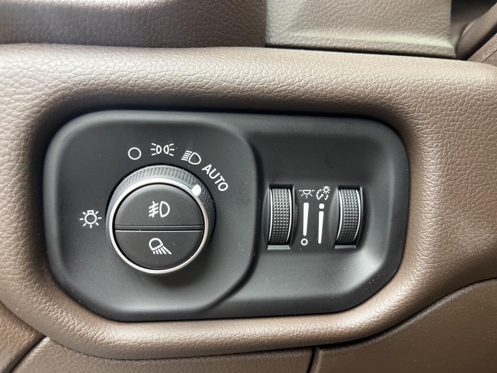 new 2025 Ram 3500 car, priced at $81,334