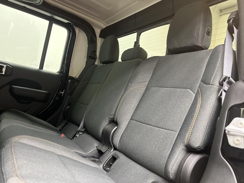 new 2025 Jeep Gladiator car, priced at $44,885