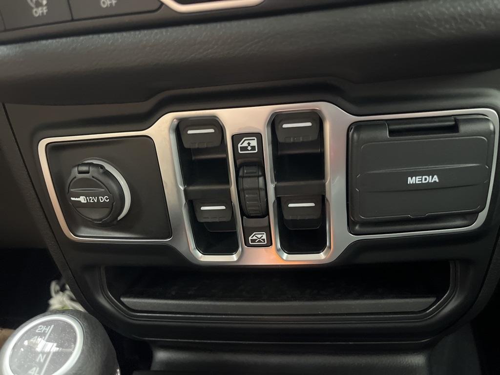 new 2025 Jeep Gladiator car, priced at $44,885