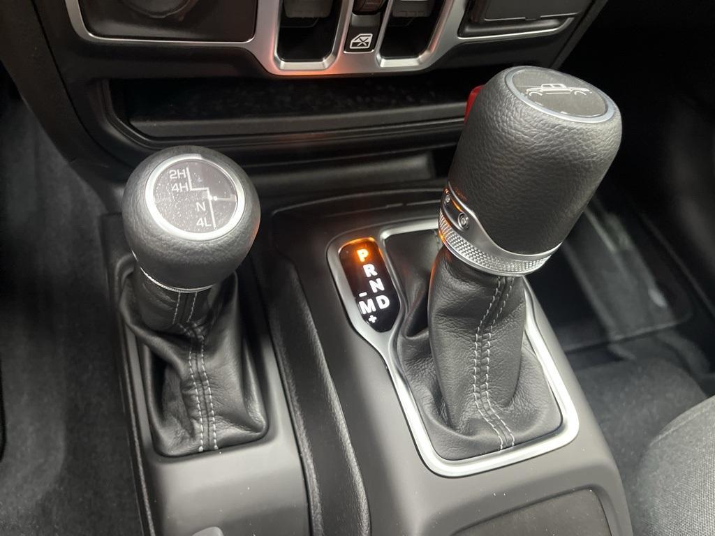 new 2025 Jeep Gladiator car, priced at $44,885