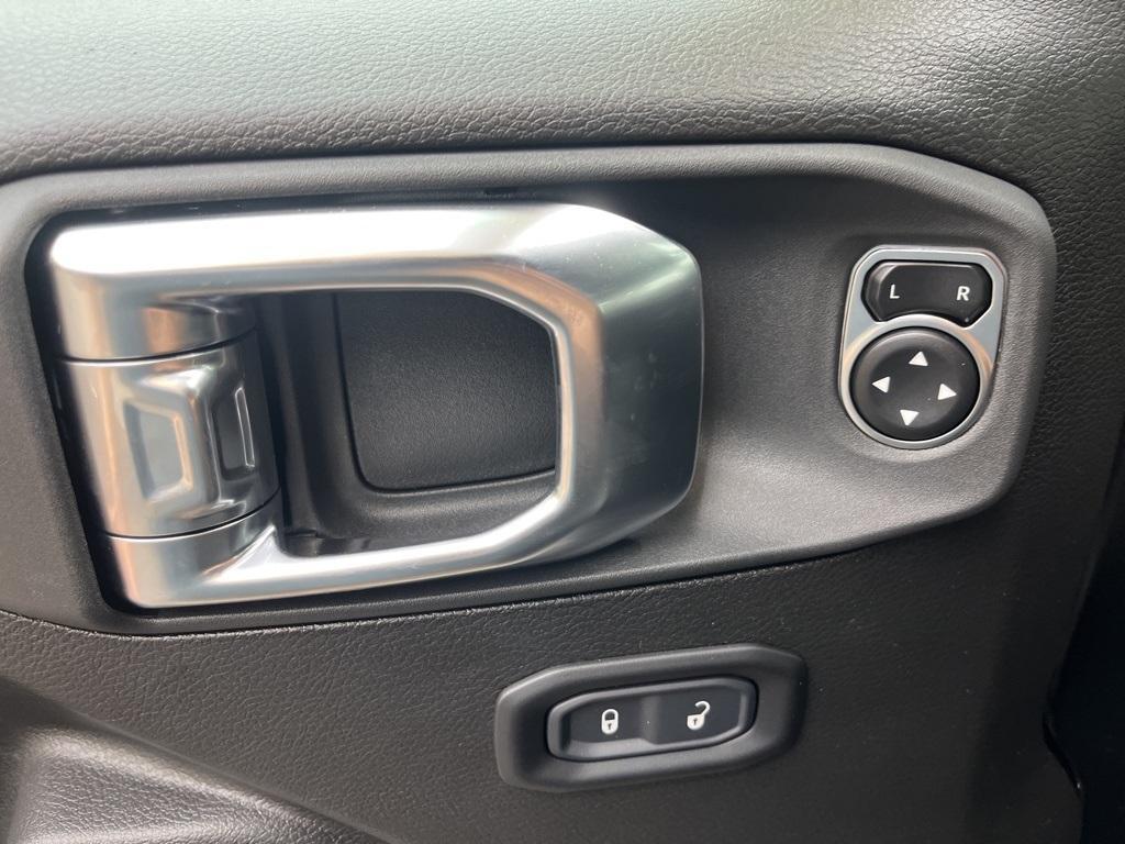 new 2025 Jeep Gladiator car, priced at $44,885