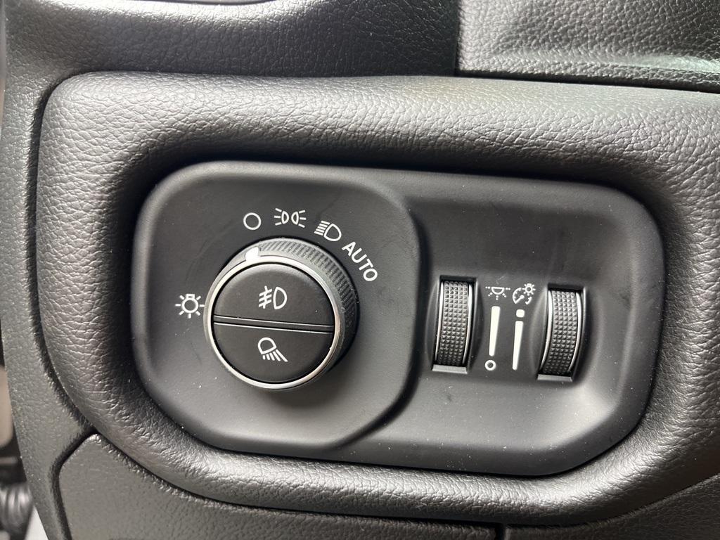 new 2025 Ram 1500 car, priced at $49,000