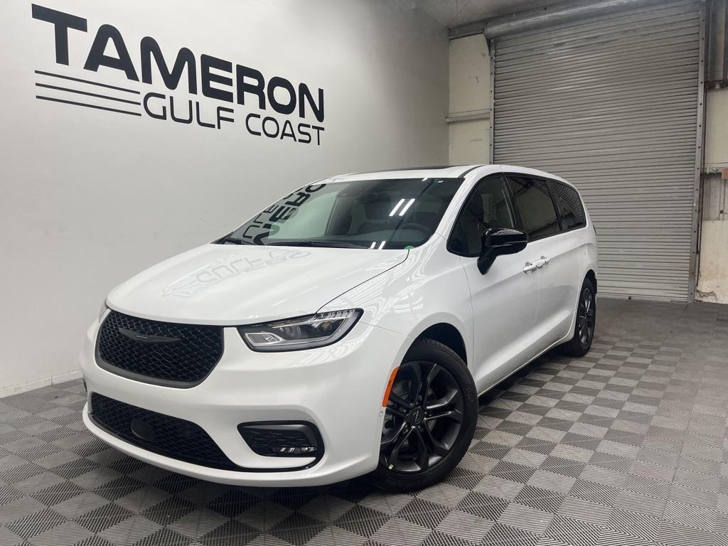 new 2026 Chrysler Pacifica car, priced at $49,207