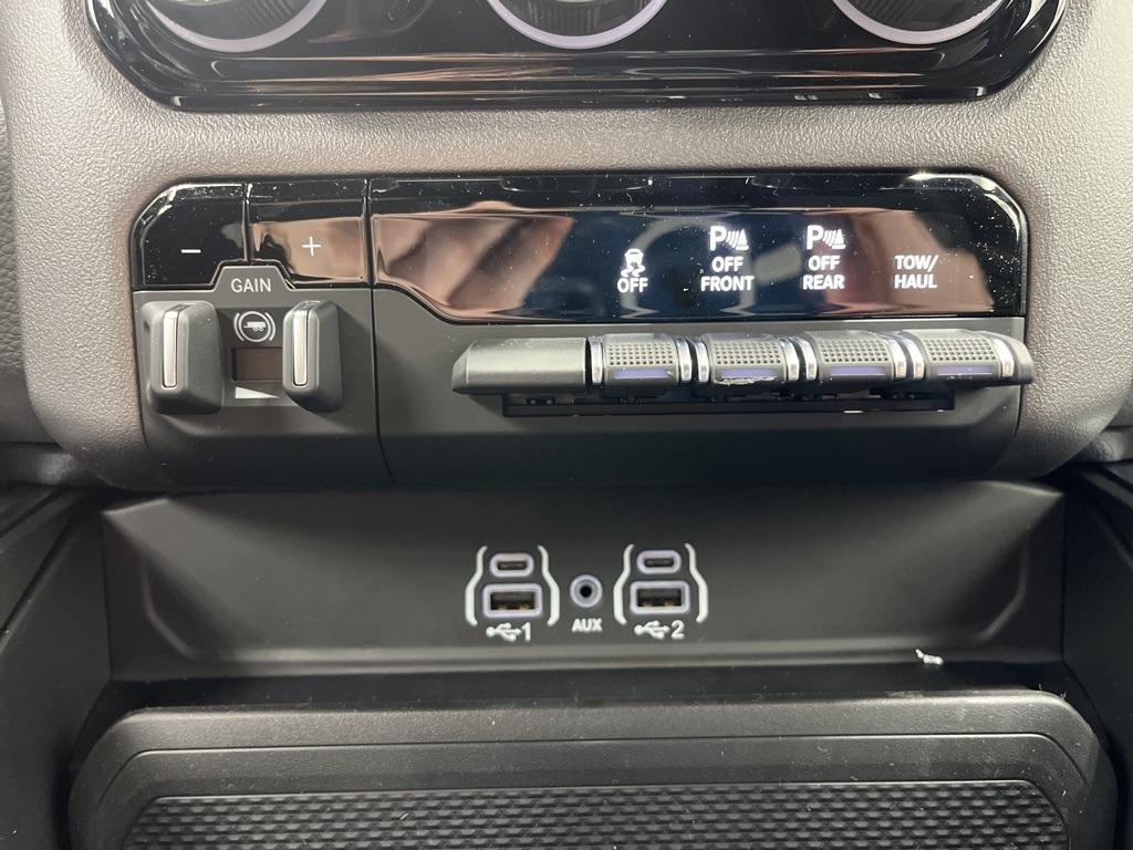 new 2025 Ram 1500 car, priced at $55,375