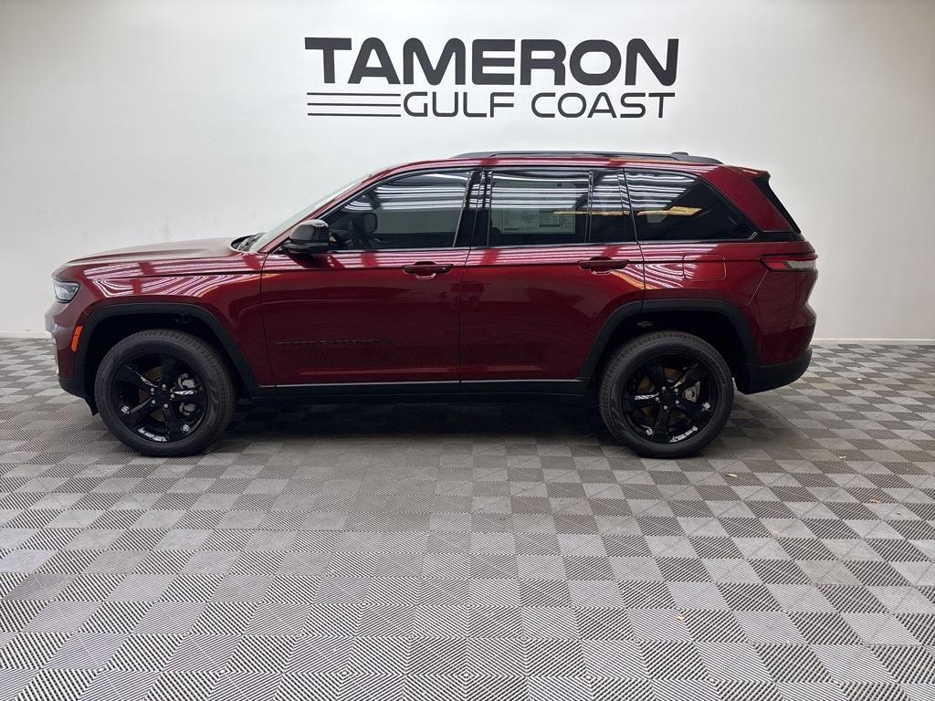 new 2025 Jeep Grand Cherokee car, priced at $52,160
