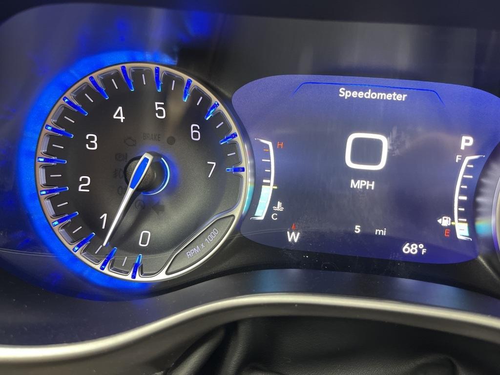 new 2025 Chrysler Pacifica car, priced at $47,615