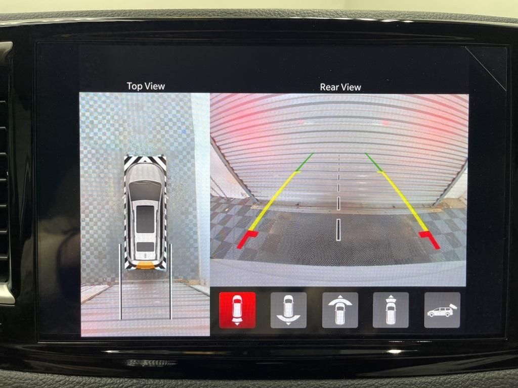 new 2025 Chrysler Pacifica car, priced at $47,615