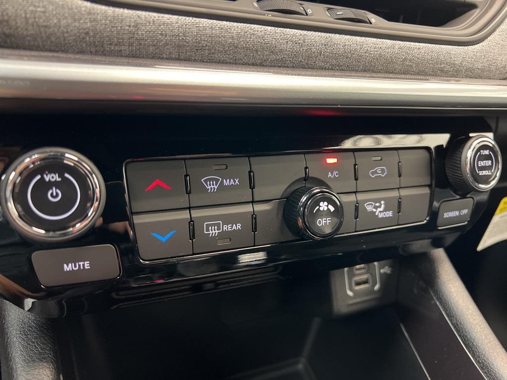 new 2025 Jeep Compass car, priced at $26,090