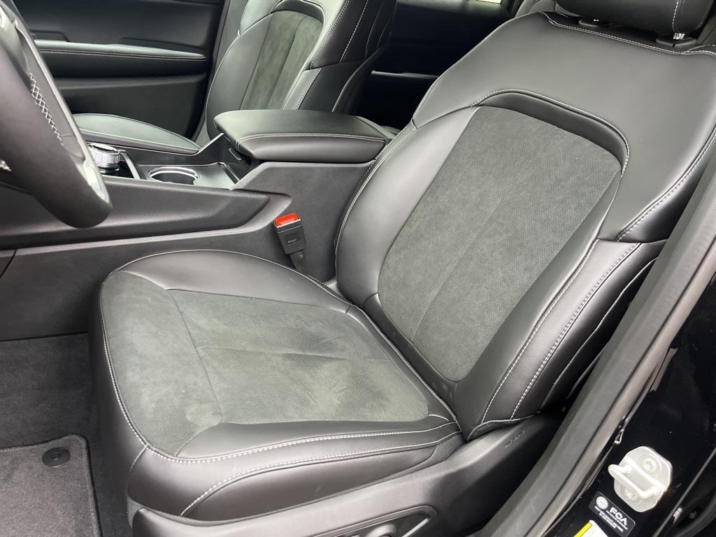 new 2025 Jeep Grand Cherokee L car, priced at $46,561