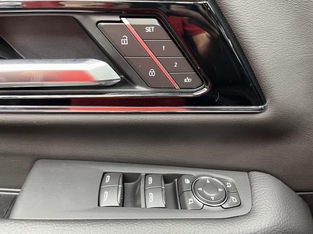 new 2025 GMC Yukon XL car