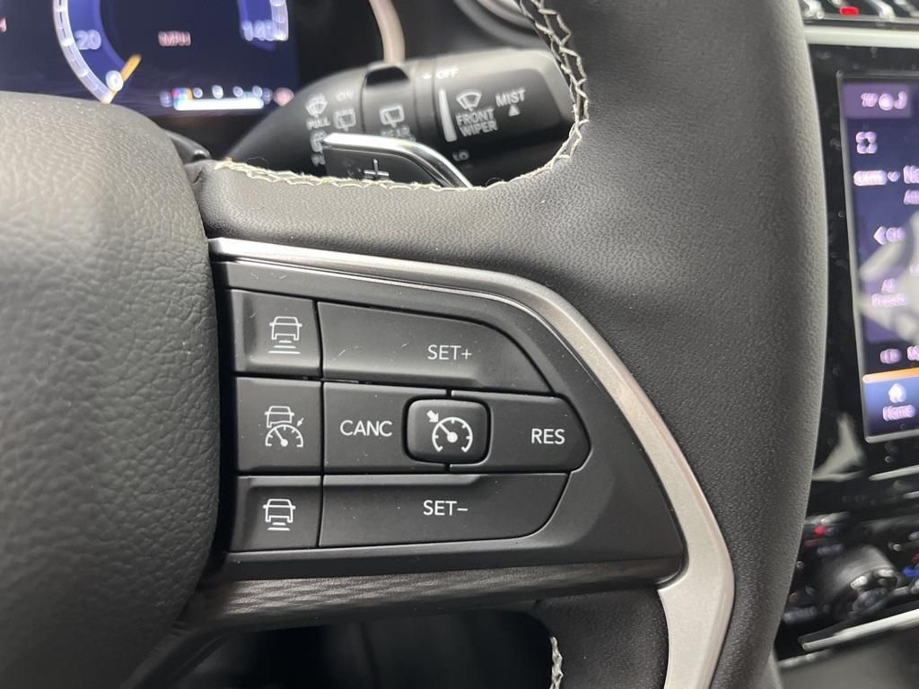 new 2025 Jeep Grand Cherokee car, priced at $41,220
